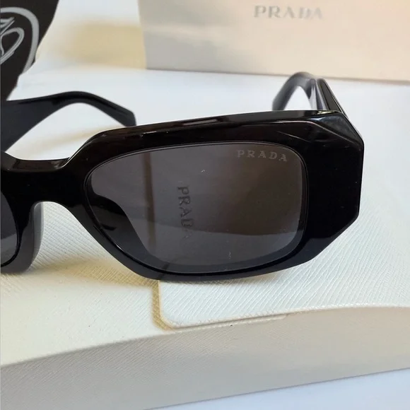 PRADA black frame Sunglasses Model: SPR17W-F 1AB-5S0 - Picture 11 of 11